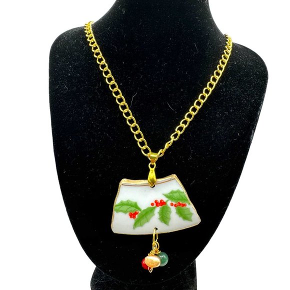 Holly Broken China Artisan Pendant w/ Pearls & Coral Berries & Bows Collection - Picture 4 of 17